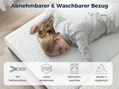 Frau schläft auf Matratze mit abnehmbarem, waschbarem Bezug – hygienisch & maschinenwaschbar