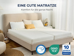 Weiße Matratze auf beigem Bett mit Kissen, CertiPUR & OEKO-TEX zertifiziert, 10 Jahre Garantie
