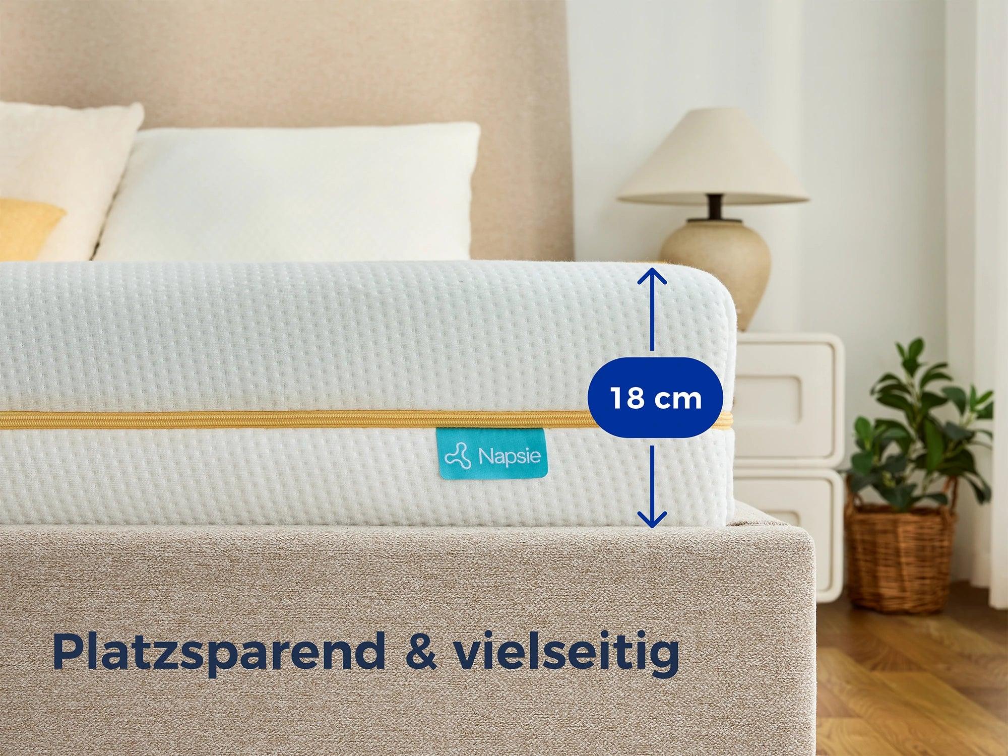 18 cm hohe Matratze mit Napsie-Logo, platzsparend & vielseitig im Schlafzimmer